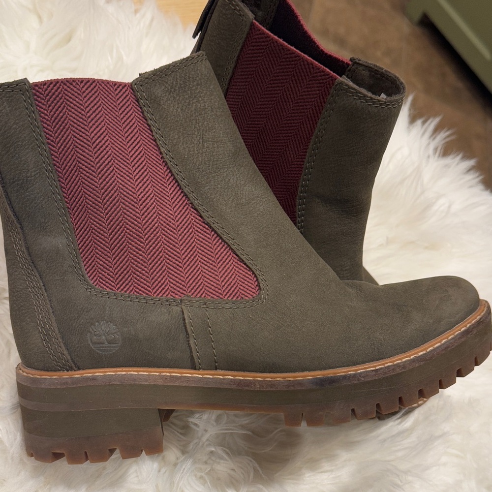 Timberland Olive and Burgundy Chelsea  Boots